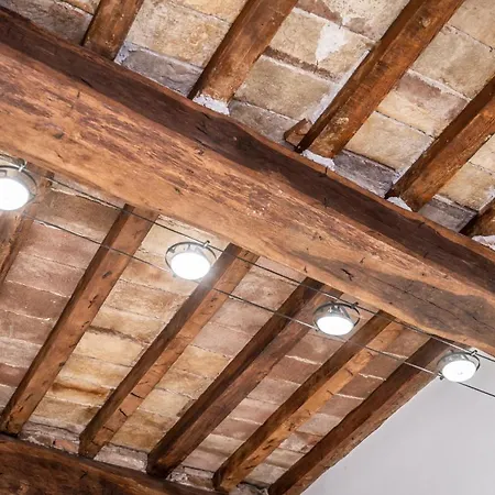 Emilia Palace アパート モデナ