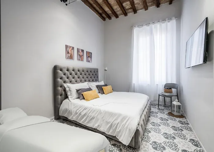 Emilia Palace Apartament *